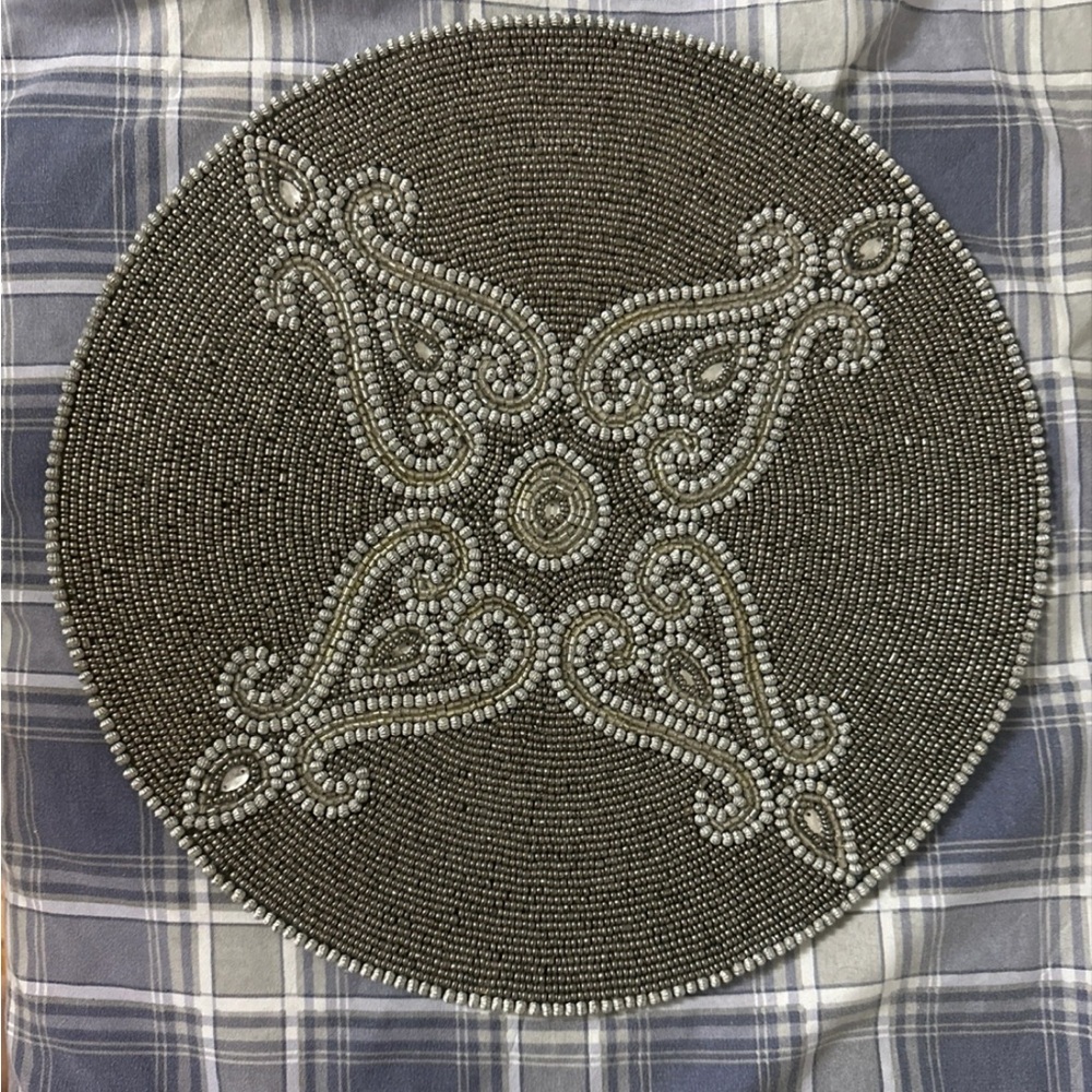 Elegant Beaded Table Mat - Gray